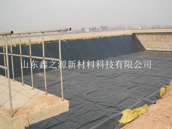 沼氣池黑膜鋪裝前有哪些準(zhǔn)備工作進(jìn)行中？