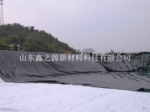 糙面養(yǎng)殖防滲膜鋪設過程中有哪些注意事項？