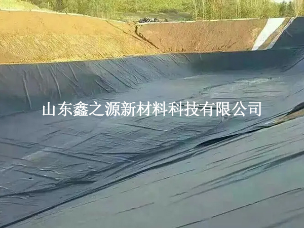 魚塘防滲膜的鋪設(shè)過程需要避免哪些問題？