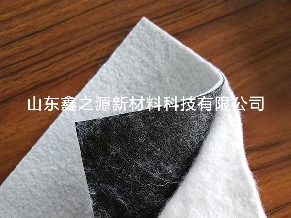 復(fù)合土工膜在干旱地區(qū)的鋪設(shè)技巧：簡(jiǎn)約創(chuàng)新，固水保土新策略