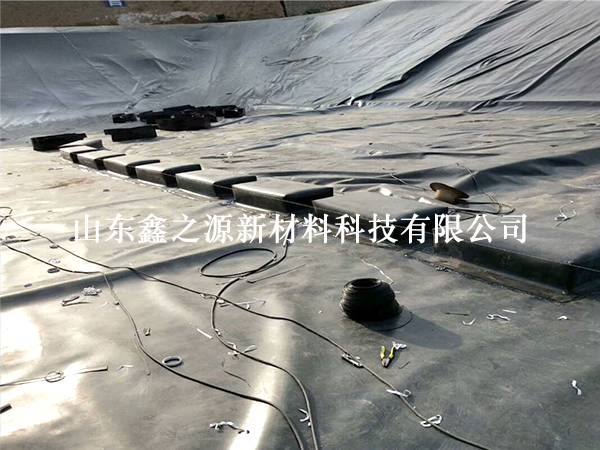 魚(yú)塘養(yǎng)殖防滲膜鋪設(shè)：創(chuàng)新施工，高效防滲的綠色養(yǎng)殖新篇章