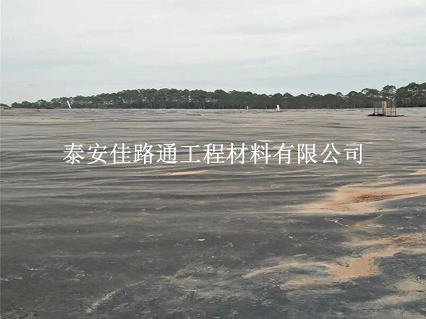 沼氣池黑膜運輸“三字訣”：穩(wěn)、護、查
